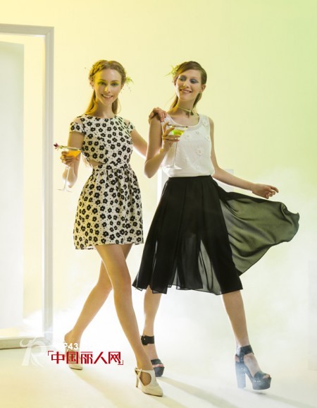 最不一样的闺蜜装款式搭配 哪个女装品牌有闺蜜装