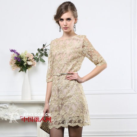 质量好的蕾丝裙推荐 精致钩花尽显英伦风