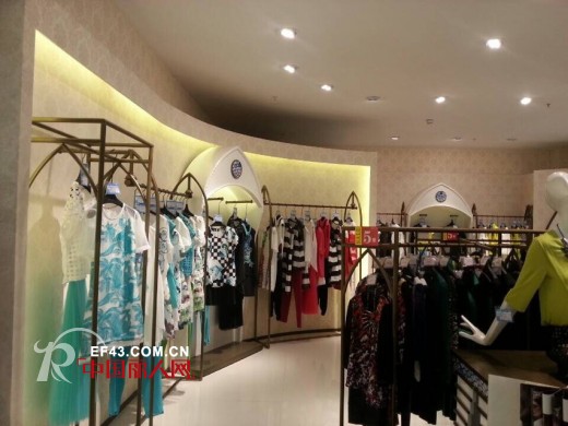 Distin Kidny迪斯廷·凯女装成功进驻萍乡百货大楼