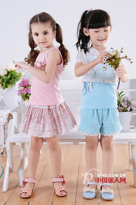 3-15岁小朋友适合穿什么衣服 夏天穿什么面料比较凉快