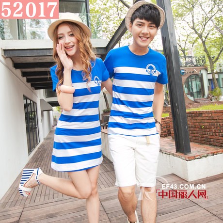 情侣装什么款式的好 条纹t恤衫怎么搭配