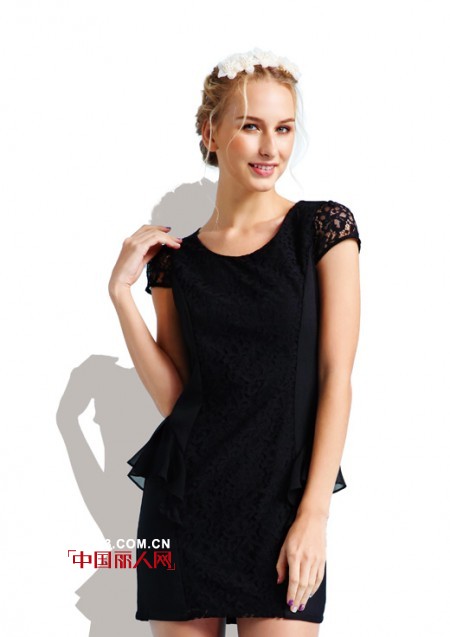 夏季职业连衣裙搭配 职业女性夏天适合穿什么连衣裙