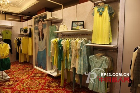 蜜西娅时尚女装福建龙岩店隆重开业