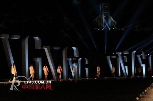 一场震撼服装界的视觉盛宴 XG雪歌2014冬新品发布会圆满落下帷幕