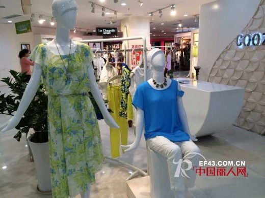 COOZIC-珂妮卡女装江西吉安店开业