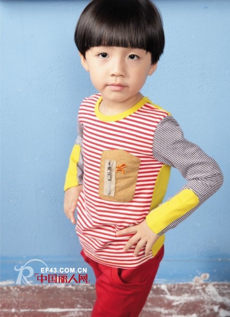 春季长T恤搭配 长T恤配什么裤子好看