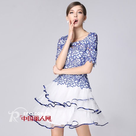 粉蓝色蕾丝印花裙 青花镂空欧根纱气质款