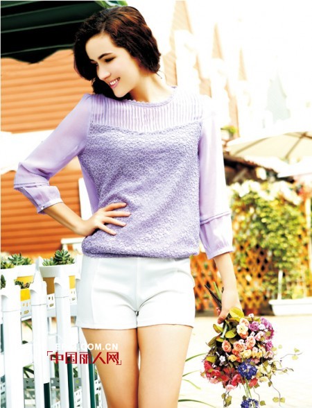 淡雅的紫罗兰单品应该怎么搭配才撑的住气场