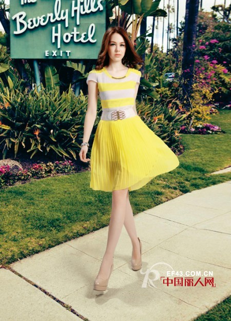黄色连衣裙搭配 连衣裙什么长度比较好看