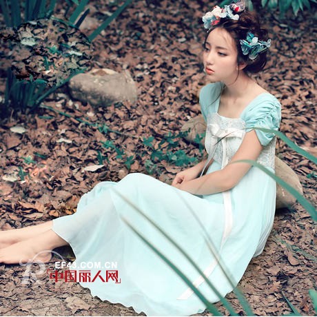 紫色深v雪纺裙 粉绿裹胸裙 轻松打造女神范