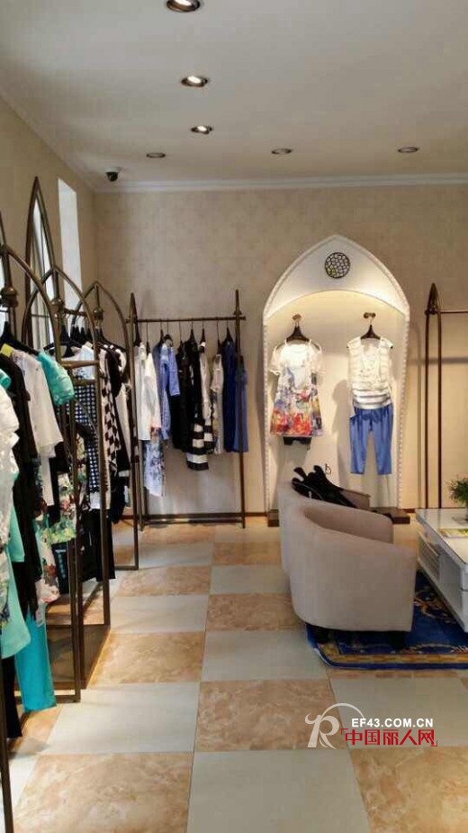 热烈庆祝迪斯廷·凯女装湖州安吉店盛大开业