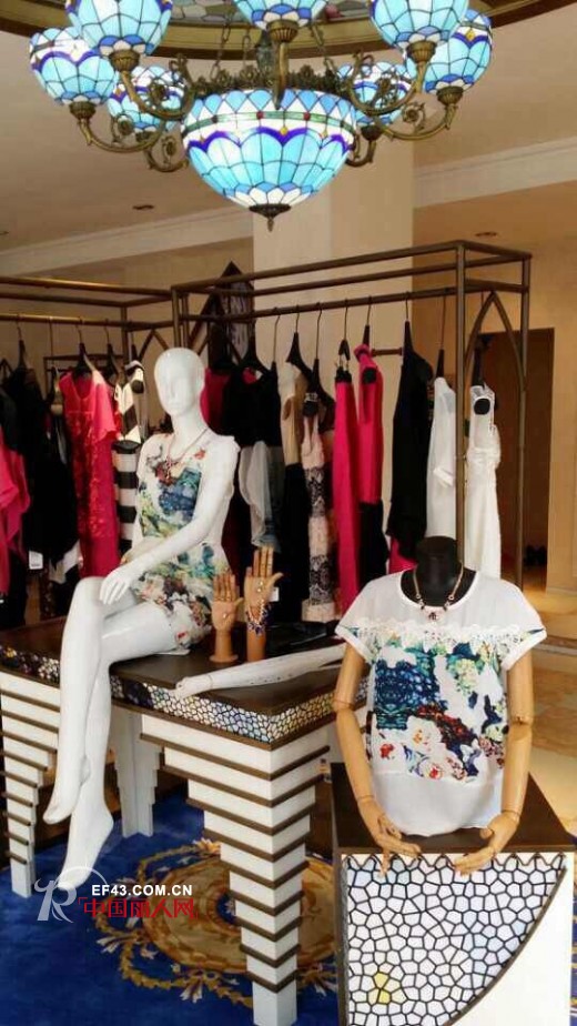 热烈庆祝迪斯廷·凯女装湖州安吉店盛大开业