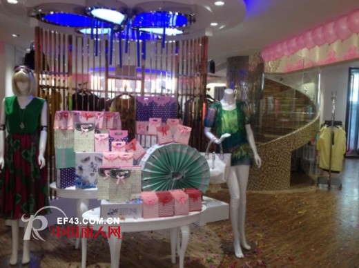 广州金福星“罗娜尔朵“女装生活馆开业又一次引爆市场