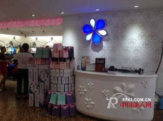 广州金福星“罗娜尔朵“女装生活馆开业又一次引爆市场