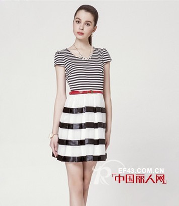 条纹连衣裙还流行吗?条纹连衣裙最新的款式
