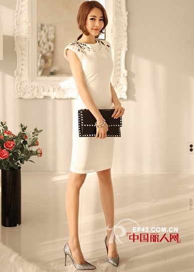 婚礼上应该穿什么鞋 亮钻气质款提升魅力