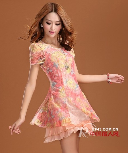 糖果色印花裙新款 彩虹色蕾丝裙甜美范
