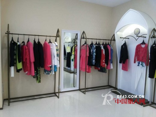 迪斯廷·凯女装河南省鹤壁市二店喜迎开业