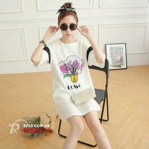 五月减肥正当时 宽松休闲服装最适合减肥女