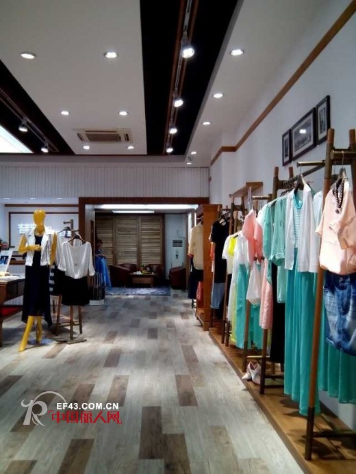 普普风再贴新成员 广东省河源东华路专卖店今日盛大开业