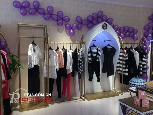 恭祝迪斯廷.凯女装重庆铜梁旗舰店隆重开业