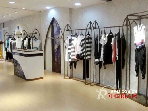 热烈祝贺迪斯廷凯品牌女装东莞清溪店隆重开业