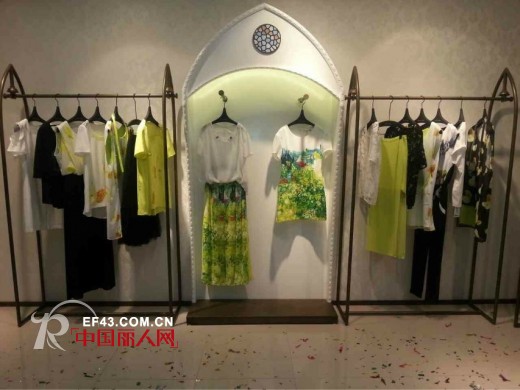 Distin Kidny迪斯廷·凯女装黑龙江绥化新店开业