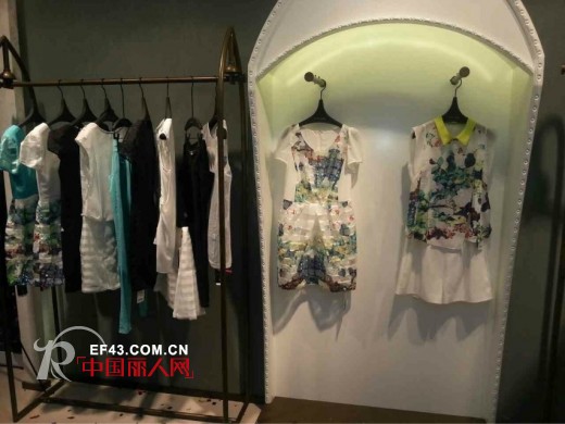 Distin Kidny迪斯廷·凯女装黑龙江绥化新店开业