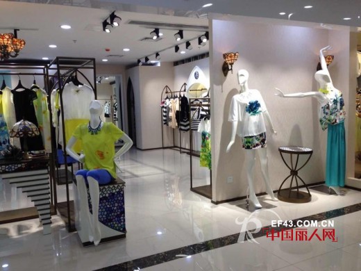 热烈庆祝Distin Kidny迪斯廷·凯女装长沙星沙店开业