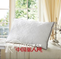 罗莱推荐:轻盈初夏最佳寝居方案