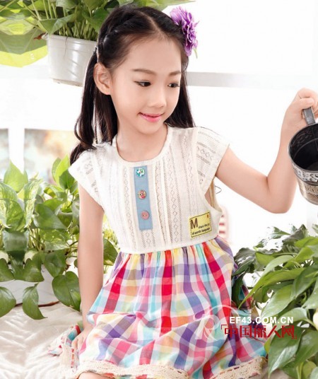 时尚格子款式 格子童装怎么搭配 夏季什么颜色格子好看