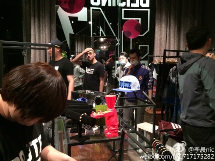 李晨自创品牌NPC全新亮相 潮牌NPC抢占时尚圈