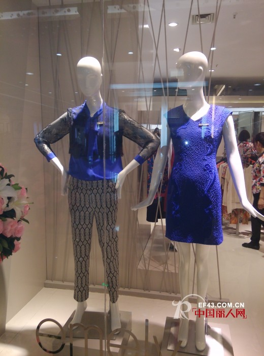 热烈祝贺emely女装5.1号四大新店同时开业 激情五月火力全开