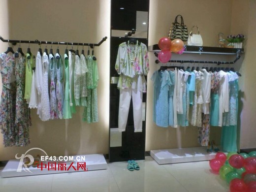 热烈祝贺红凯贝尔广州同和金铂店开业成功