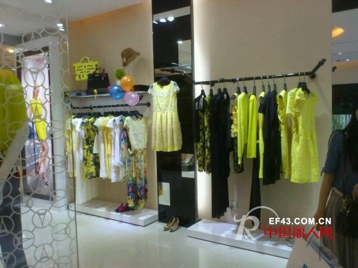 热烈祝贺红凯贝尔广州同和金铂店开业成功