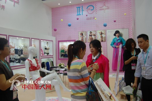 深圳内衣展韩风来袭 帕莉秀时尚内衣清新亮相