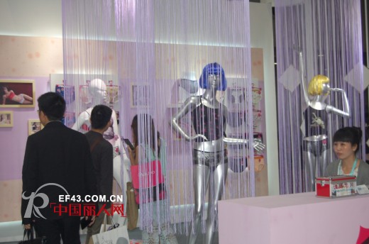 Dorily多莉莱性感内衣华丽亮相2014深圳内衣展