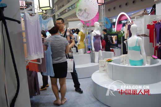 文娜内衣相约2014深圳内衣展 21世纪内衣族中的一颗新星