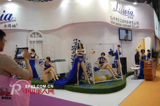 西维娅时尚调整型内衣宫廷风闪耀2014年深圳内衣展