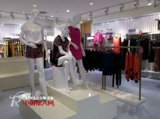 热烈祝贺奕色-LESERBIE女装成功进驻山东潍坊