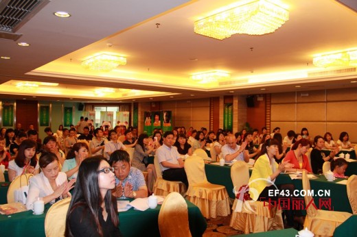 直击:2014小熊B琪秋冬订货会现场