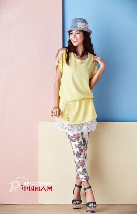 今年流行什么样的裤子 夏天穿什么裤子比较时尚 夏季长裤怎么搭配上衣