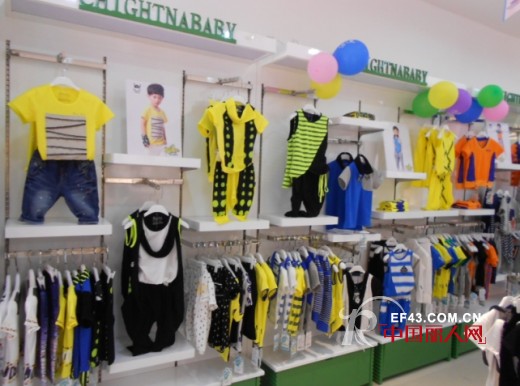 热烈祝贺中阁娃娃品牌童装永州,株洲两店齐开业