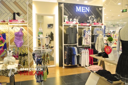 全球设计师集群品牌ZOEZOA国内首家店铺亮相广州