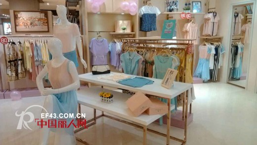 Shelove系恋绽放福州大洋百货