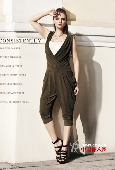 V领适合什么场合穿 女性V领服装搭配