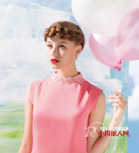 特显镜头穿什么服装比较好看 拍照时候怎么拍比较好看