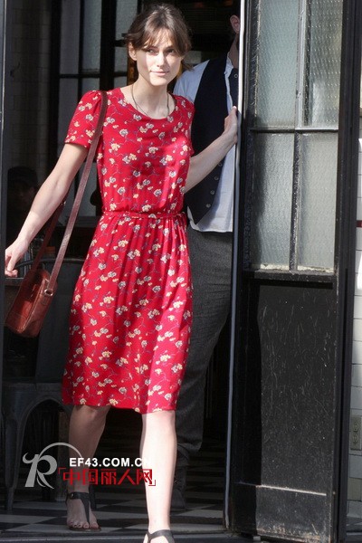 清凉夏日,秀出你的碎花连衣裙