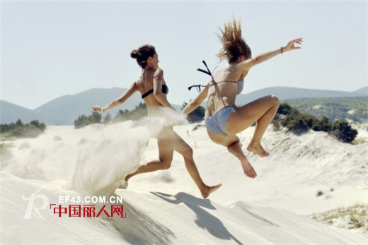 性感比基尼 夏日海边一道亮丽的风景线