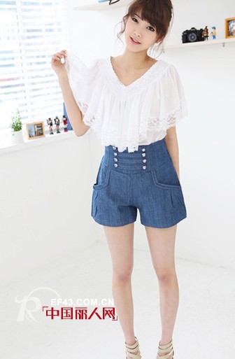 高腰短裤搭配什么上衣 高腰短裤显高吗?